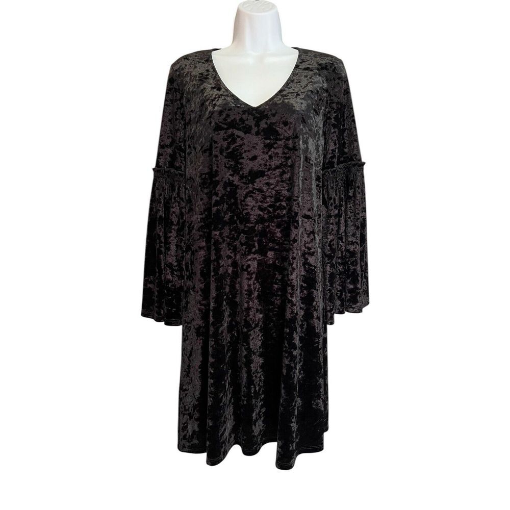 Karen Kane Dress women's Medium velvet‎ stretch swing shift bell sleeve stretch